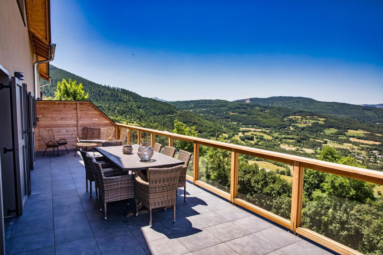 Paralodge Saint-Vincent-les-Forts Exterior foto