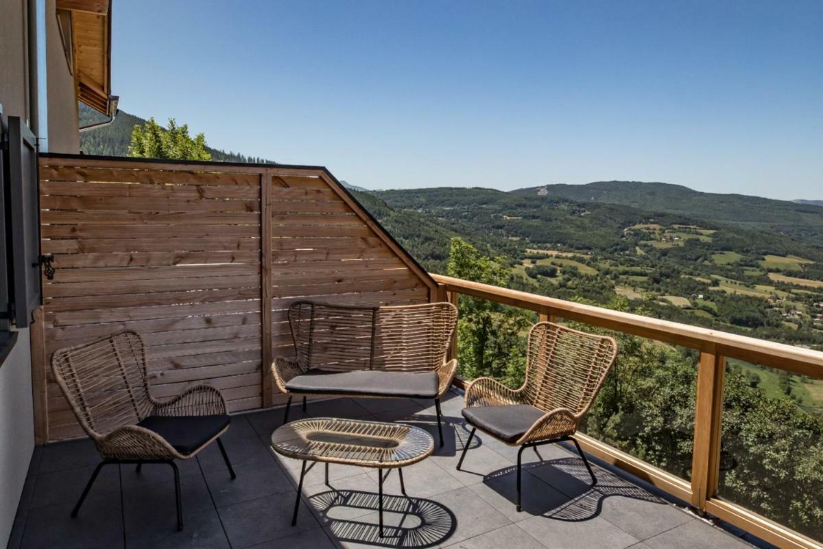 Paralodge Saint-Vincent-les-Forts Exterior foto